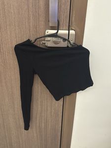 Black One-Sleeve Ribbed Top