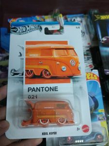 Hot Wheels Kool Kombi - Pantone 021