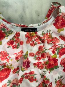 La Zoire Floral Print Maxi Dress