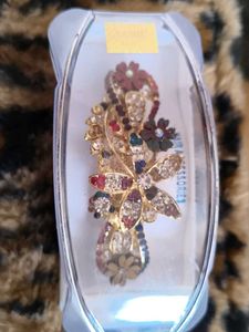 Sparkling Floral Hair Clip