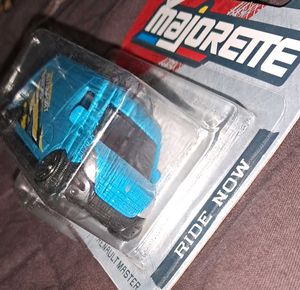 Majorette Die-Cast Renault Master Van