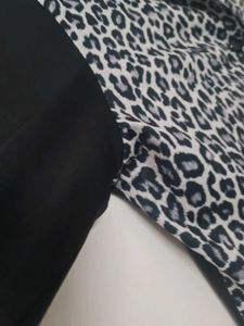 Stylish Leopard Print Button-Up Shirt