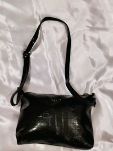 Stylish Black Croc Embossed sling Bag