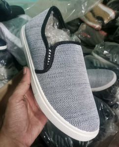 NEW NO USED CASUAL SHOES FOR MEN & WOMAN'S