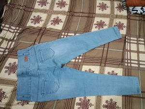 Stylish High-Waist Light Wash Jeans