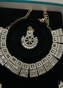 Stunning  Necklace Set