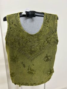 Embroidered Green Sleeveless Kurta