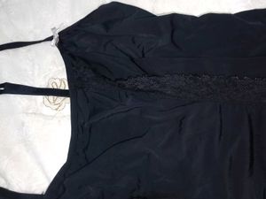 black laced top