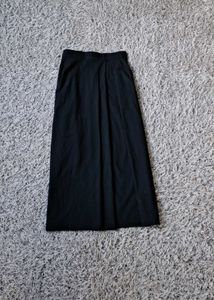Classic Black Wide-Leg skirt