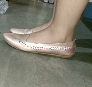Chic Rose Gold Ballet Flats