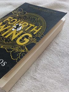 Fourth Wing by Rebecca Yarros