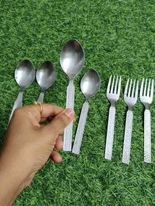 Set of 4 Spoons and forks
