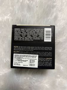 Huda Beauty Easy Bake Loose Baking Powder