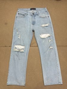 American eagle Light Wash Ripped Jeans