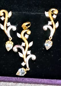 Exquisite Diamond pendent&amp; Earring Set💃💃