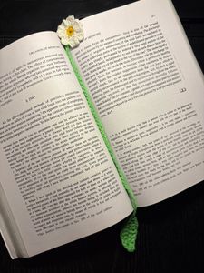 Daisy Bookmark | Handmade Crochet