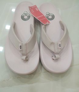 NIKE Women Filp Flops