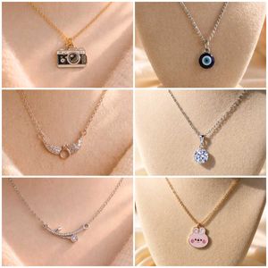 8 Pendant Necklaces