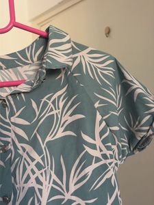 crop Short Sleeve Leaf Print Button-Up Shirt