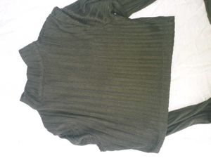 Ribbed Zip-Up Cropped Jacket