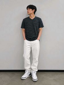 GAP Men's V-Neck T-Shirt