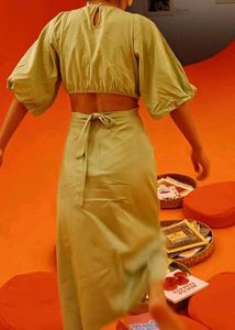 Flowy Midi Dress with Puff Sleeves
