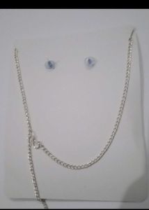 Stunning Emerald and Diamond Necklace Set