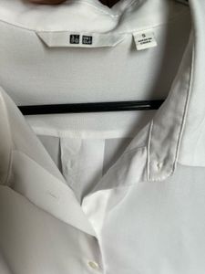 Uniqlo White Button-Up Shirt