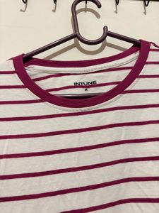 Chic Striped Cropped T-Shirt