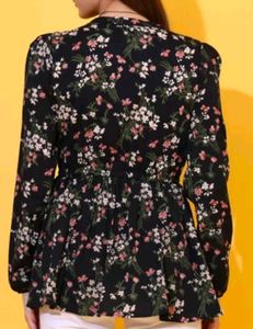 girls floral top M Size