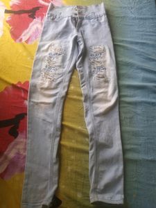 Beautiful Girls Jeans 👖 Size 40 Comfortable For 12 to 14yrs Girl