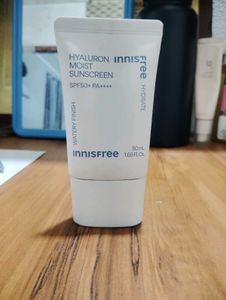 Innisfree Hyaluron Moist Sunscreen SPF50+