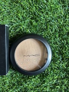 MAC Skinfinish Highlighter