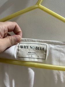 Stylish White V-Neck Button-Up Top