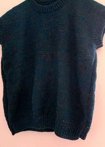 Unisex Bottle green Knit Sleeveless Sweater