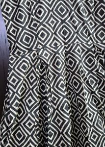 Stylish black &amp; white short cotton dress
