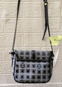 Mini Chic Crossbody Bag