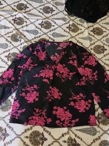 Floral Print V-Neck Top