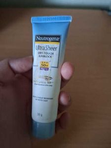 Neutrogena Ultra sheer dry-touch sunblock.