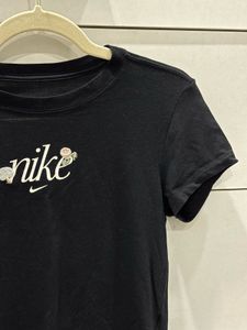 Nike embroidered Crop Top