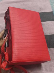 Stylish Red Handbag new without tag