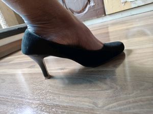 Women's Heels In Black