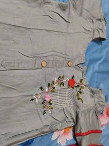 Embroidered Grey Kurta