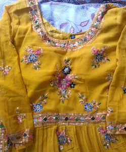 nyra cut⭐Embroidered Mustard Yellow Kurta