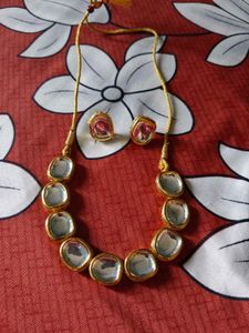 Elegant Kundan Necklace & Earrings Set