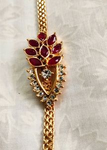 Micro Gold broad Chain with side locket