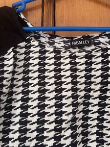 Houndstooth Print Top