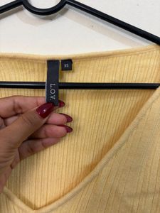 Ribbed V-Neck Puff Sleeve Top
