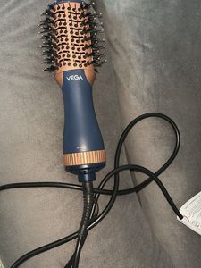 Vega Hot Air Brush for Styling