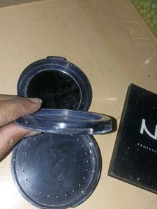 Assorted Compact Powders with free container